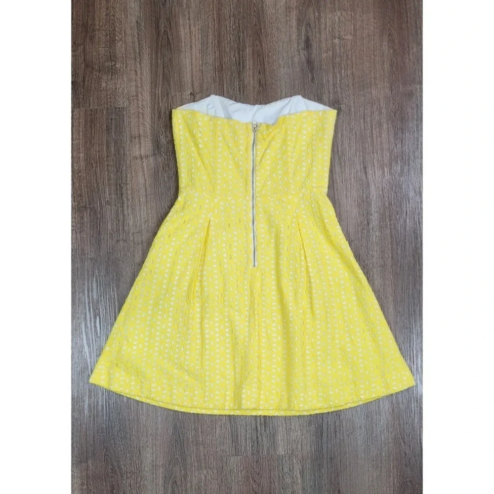 Lilly Pulitzer Blossom Strapless Dress Yellow Eyelet Fit Flare Size 6 Summer - Picture 2 of 11